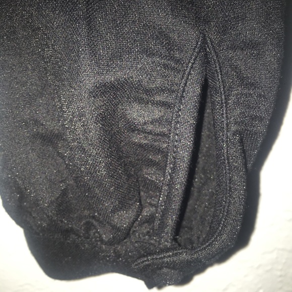 lLine and Dot Top - Picture 8 of 8